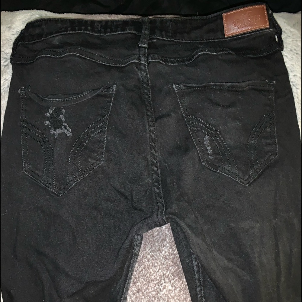 hollister high rise super skinny ripped jeans!! :)